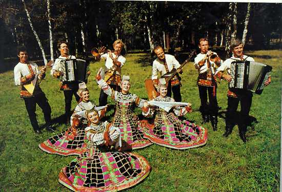 choir4.JPG (47608 bytes)